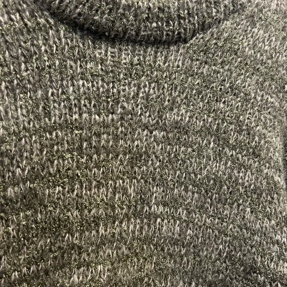 Oversized green Hand knit Wool Sweater - Picture 2 of 4